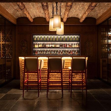 The Alpina Gstaad Hotel Екстериор снимка