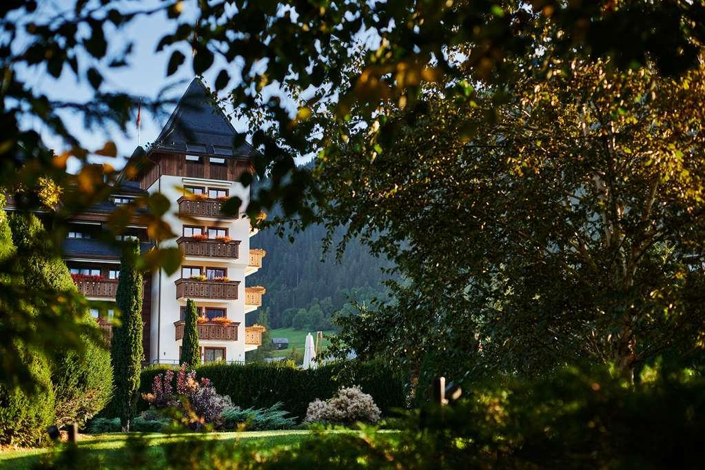 The Alpina Gstaad Hotel Екстериор снимка