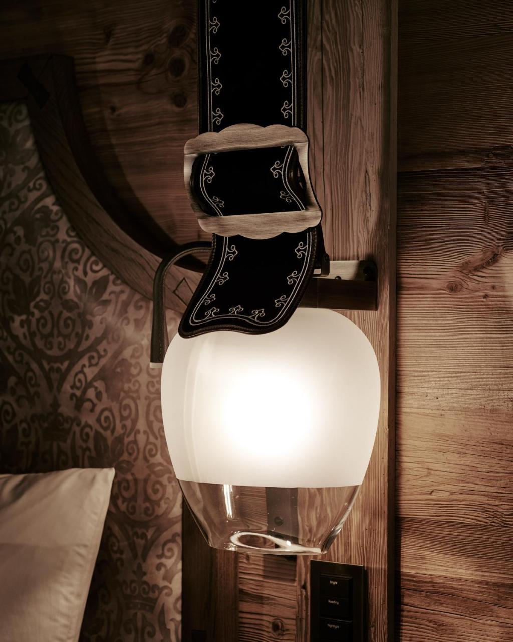 The Alpina Gstaad Hotel Екстериор снимка