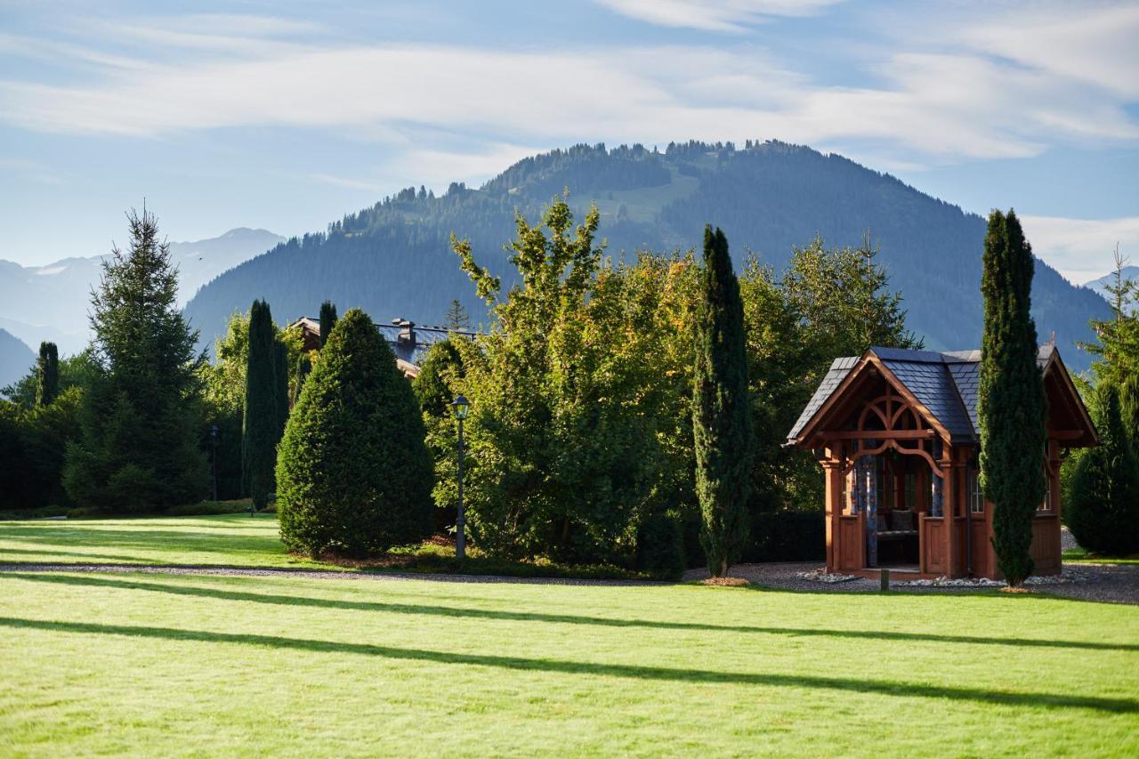 The Alpina Gstaad Hotel Екстериор снимка