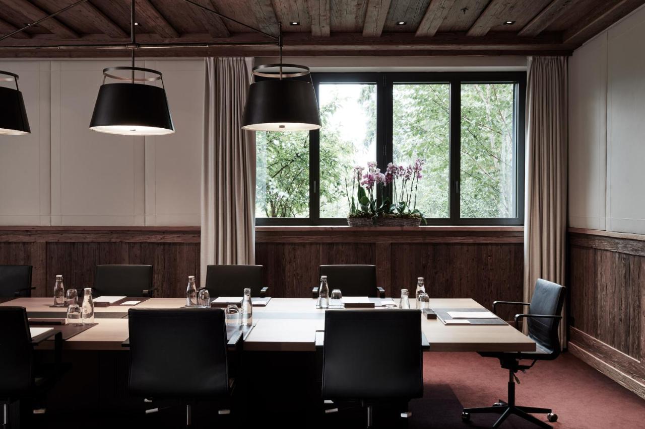 The Alpina Gstaad Hotel Екстериор снимка
