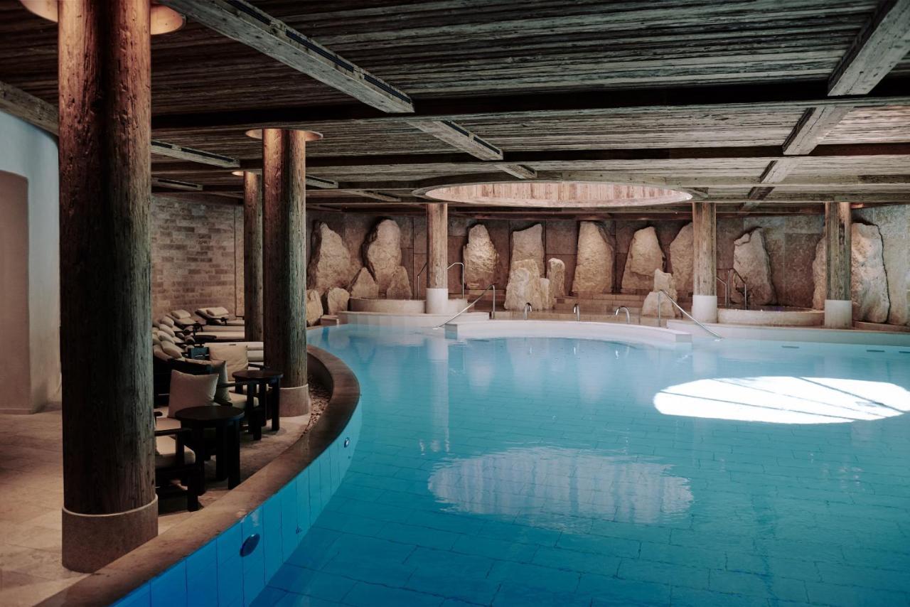 The Alpina Gstaad Hotel Екстериор снимка