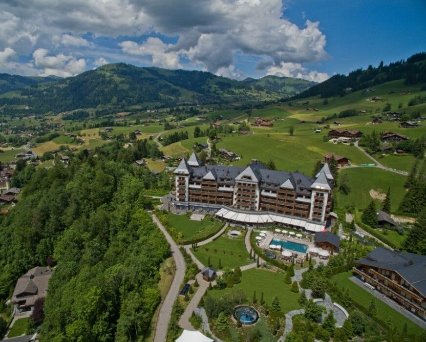 The Alpina Gstaad Hotel Екстериор снимка